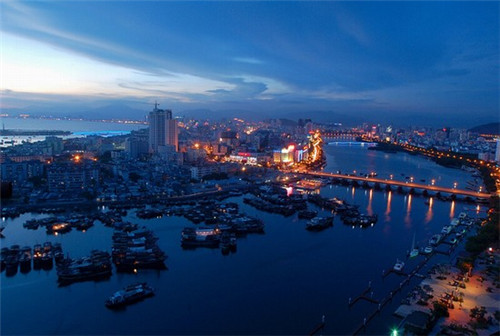 奕悦汽车美容值得加盟吗